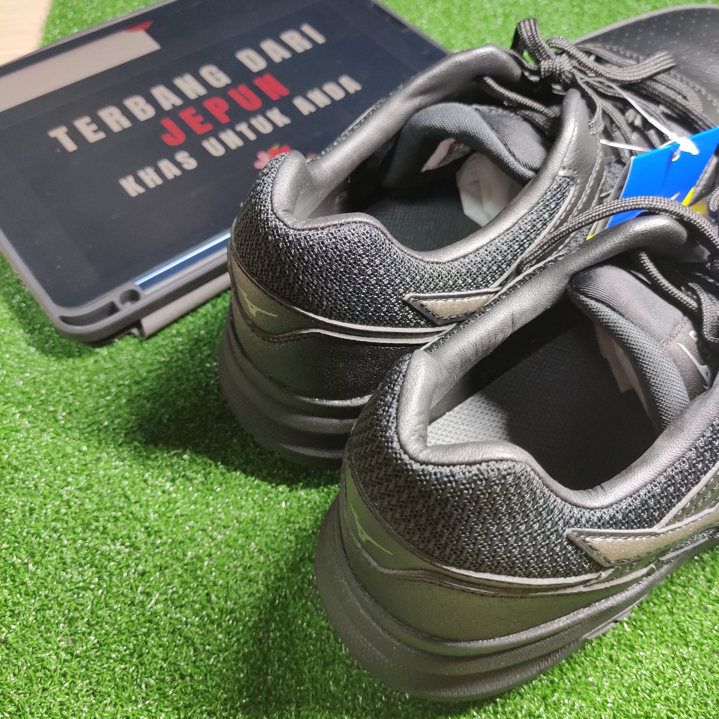 Mizuno Almighty LS2