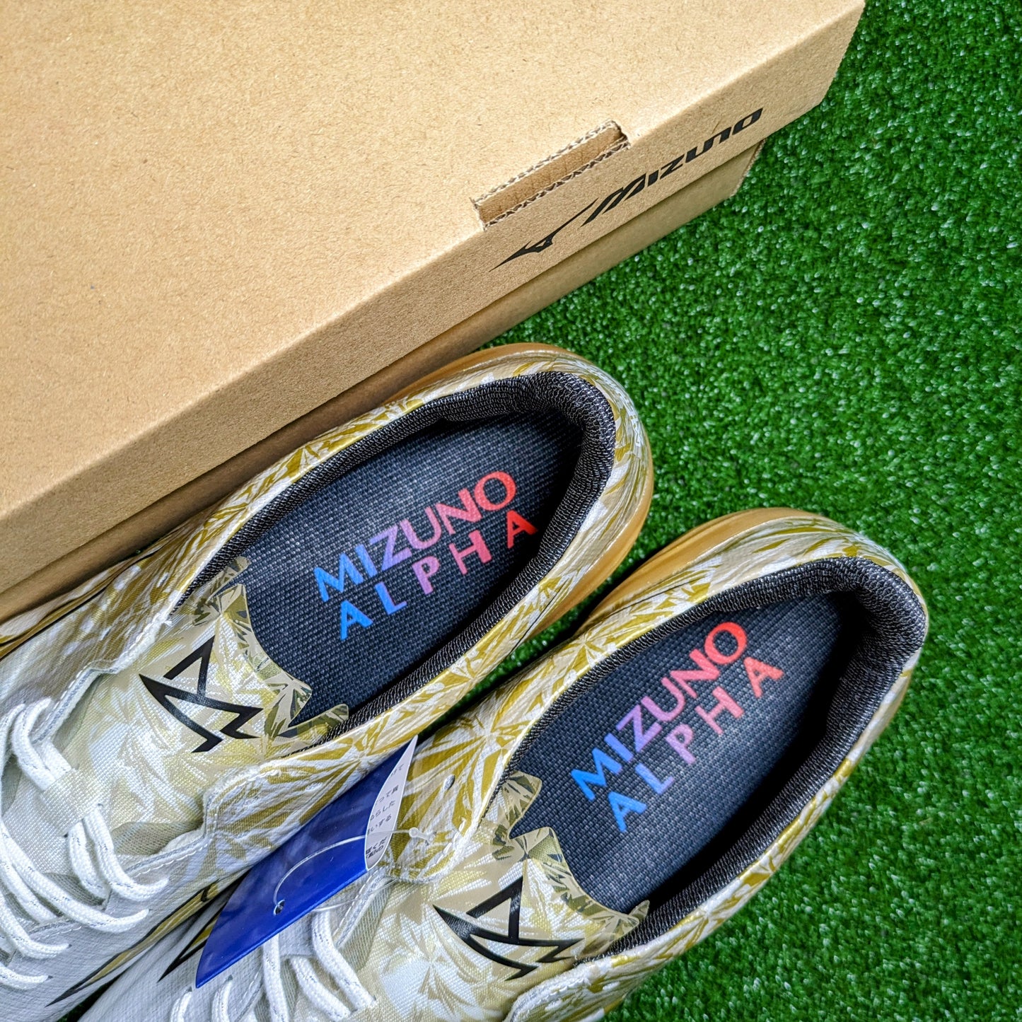 Mizuno Alpha Elite(Prism Gold)
