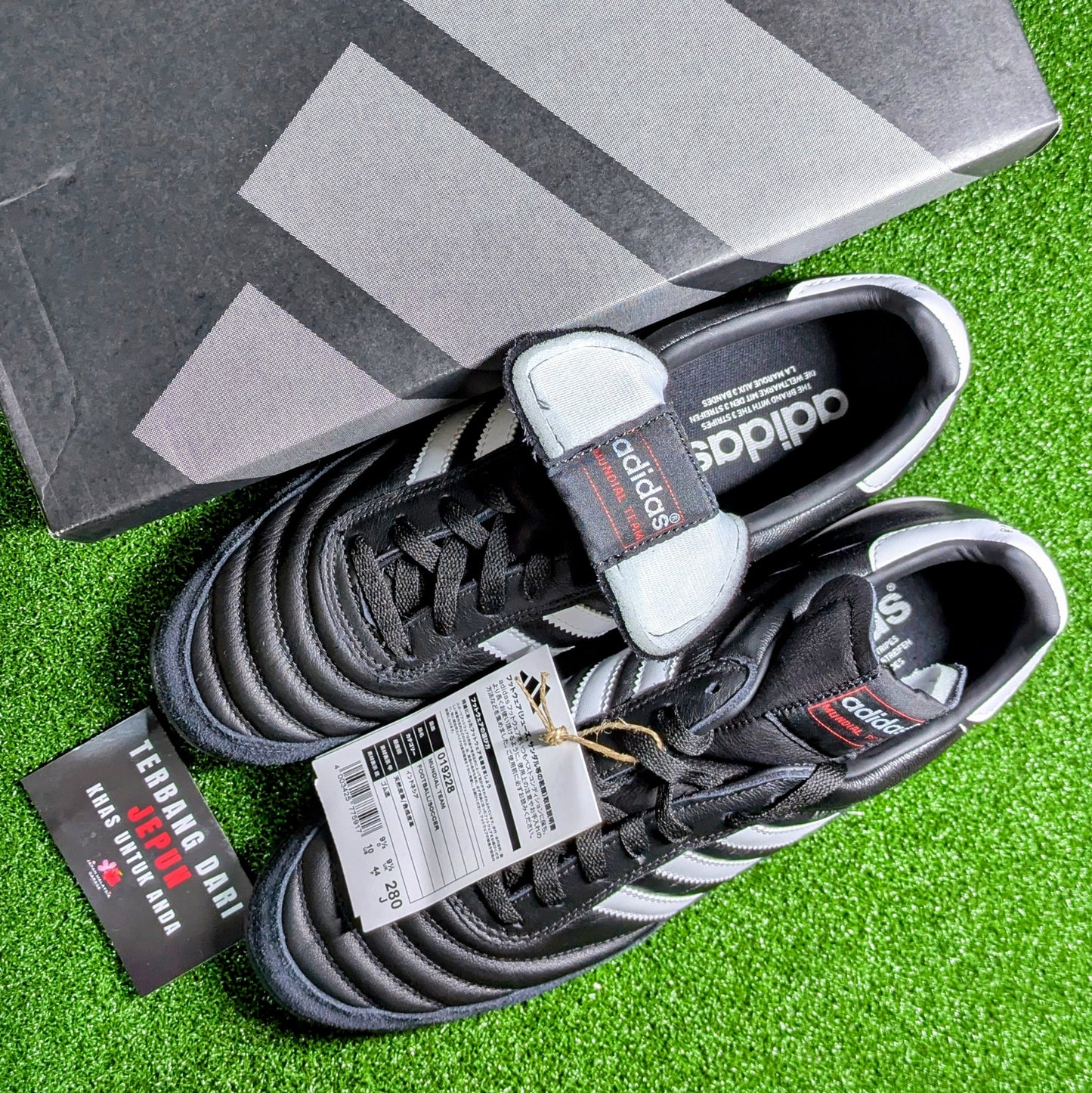 Adidas Mundial Team